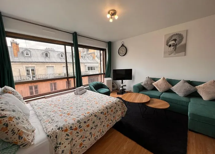 דירה Chic Parisian Steps From Champs Elysees *
