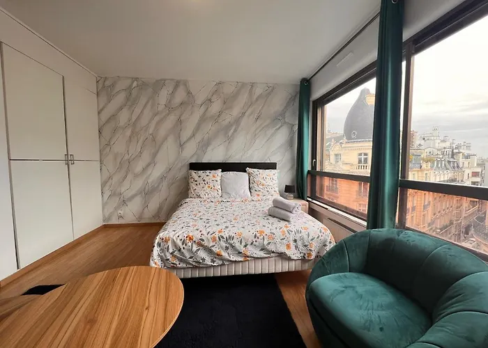 Apartman Chic Parisian Steps From Champs Elysees Párizs